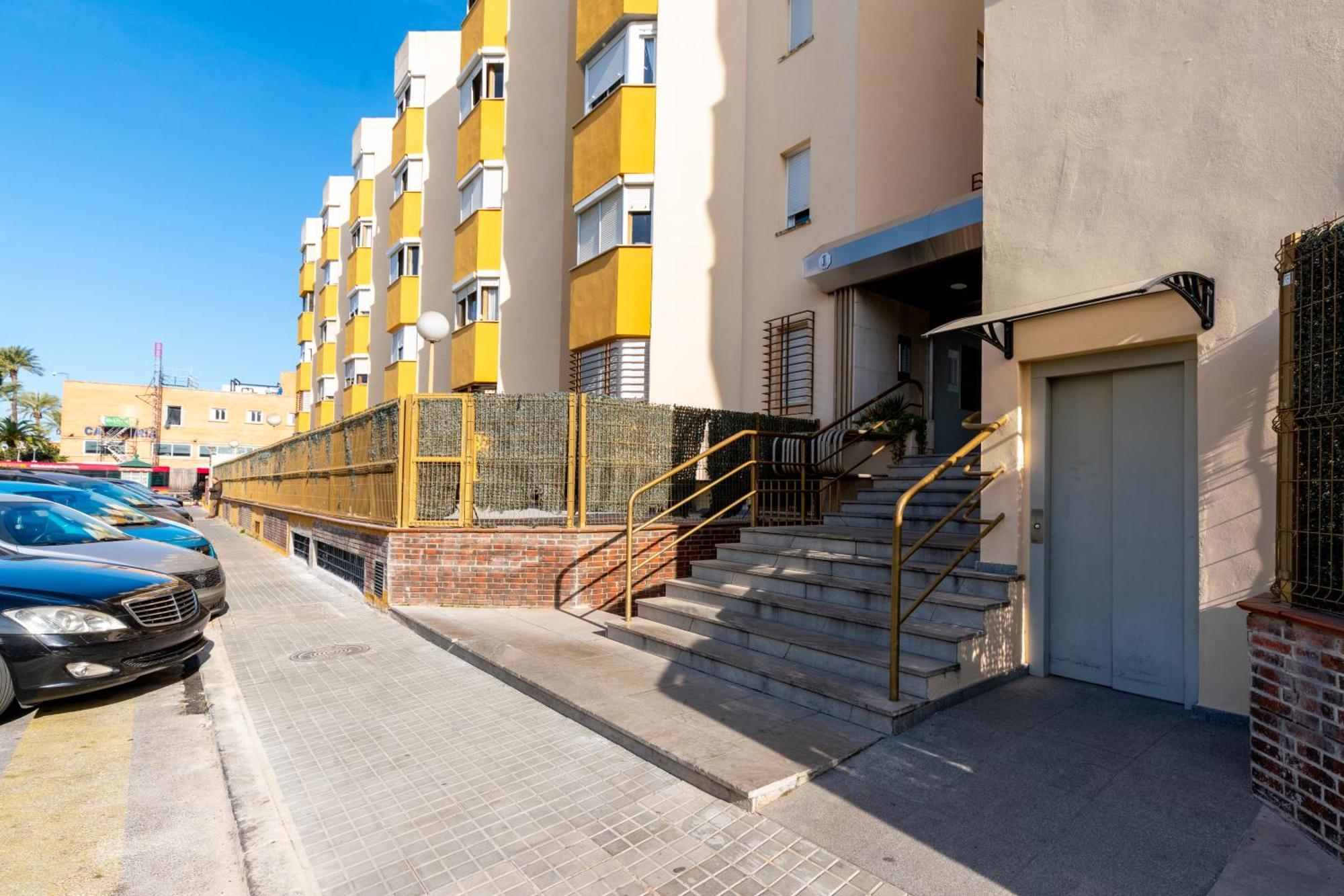 Diseno Y Comodidad En Bami Севилья Экстерьер фото