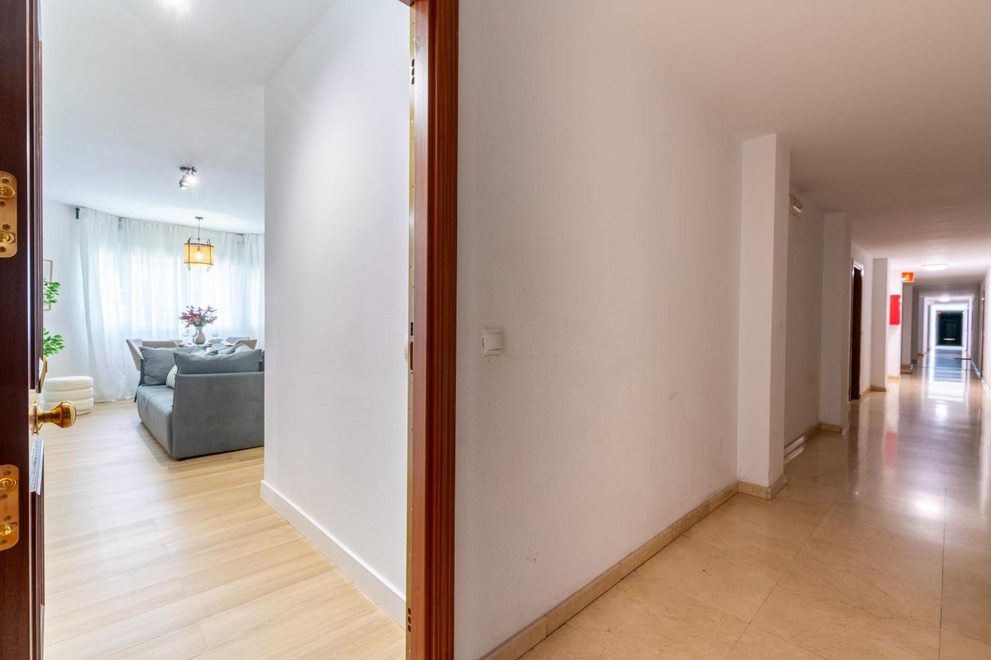 Diseno Y Comodidad En Bami Севилья Экстерьер фото
